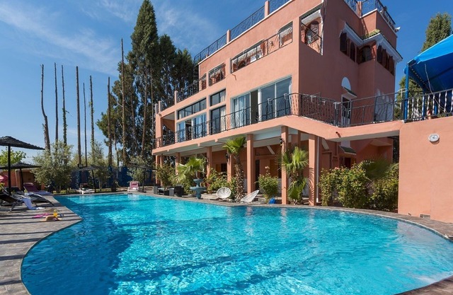 Villa Myomar, superb flora, quad, mountain bike, horses.