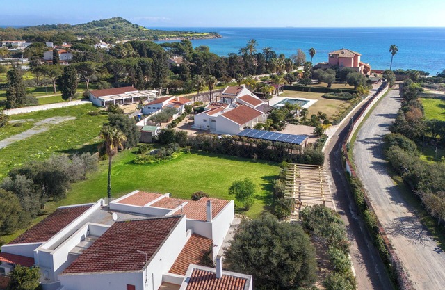 Villa Olga in exclusive setting with private access to Nora beach