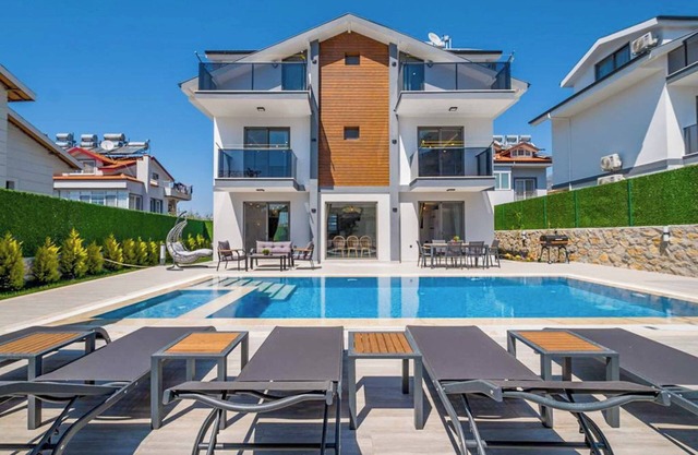 Villa Ophelia Iki - Four Bedroom Villa, Sleeps 8
