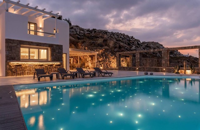 Villa 'Ornos Nolan' with Sea View, Wi-Fi and Air Conditioning