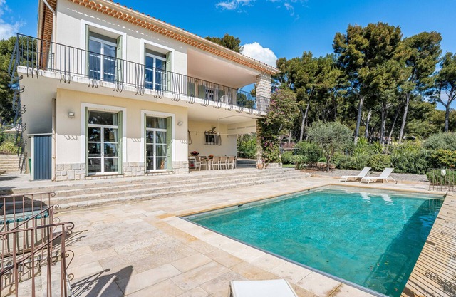 Villa Pandora, heated pool, sea view, garden
