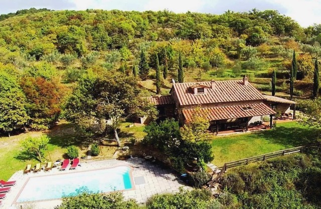 VILLA PRINCIPE 210 SQM WITH POOL near Cortona