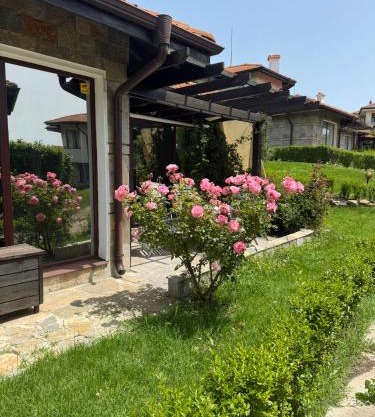 Villa Rada, Bay View Villas