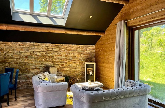 Villa Rencurel, 2 bedrooms, 8 persons