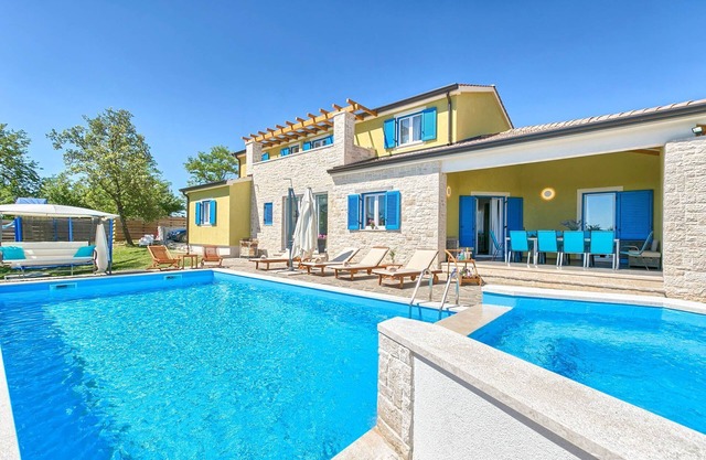 Villa Rijeka - Five Bedroom Villa, Sleeps 10