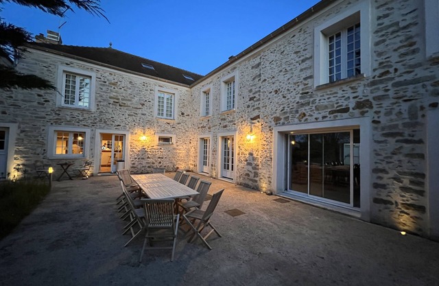 Villa Romantique Avec Bains à Remous et Salle Billard