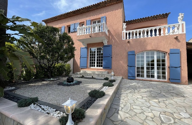 Villa Rose d'Antibes close to beaches and jacuzzi