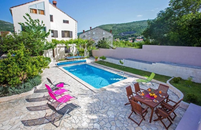 Villa Roza- Two-Bedroom Apartment