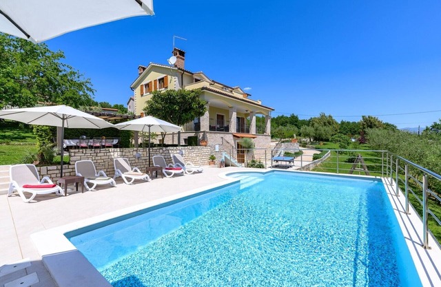 Villa Runko by Villsy