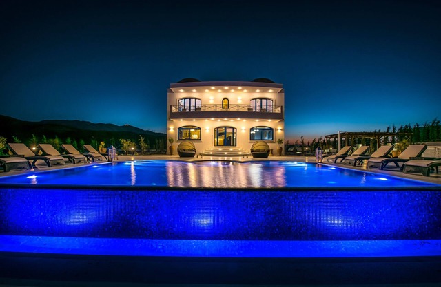 Villa Santorini, Wine Dark Sea Villas