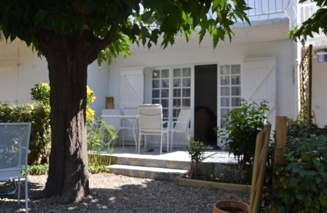 VILLA SEA VIEW BEACH 200 m 3 minutes a pîed downtown private parking wifi fiber
