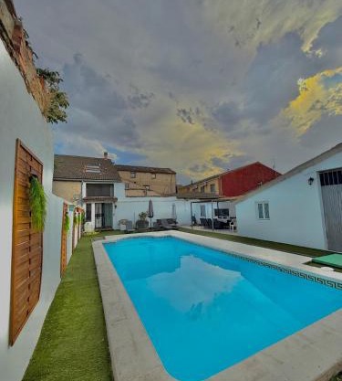 Villa Segovia l Piscina Privada l Bbq l Sala de Juegos l 17 px