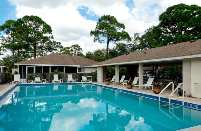 Villa Siesta III- your private cottage in Secret Downtown area with Pool-PET OK!
