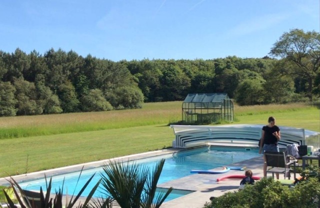 Villa, swimming pool, 3 ha, 12/15 pers