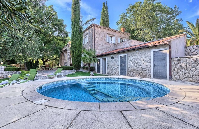 Villa Theodora - 15th century 4 bedroom villa close to Dubrovnik