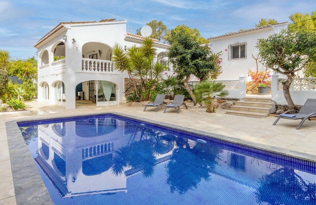 Villa 'Tranquila' with Private Pool, Wi-Fi and Air Conditioning