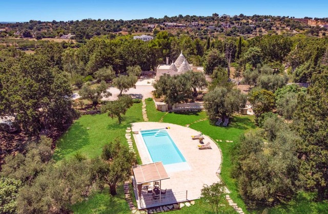 Villa Trullo Tesoro by Villa Plus