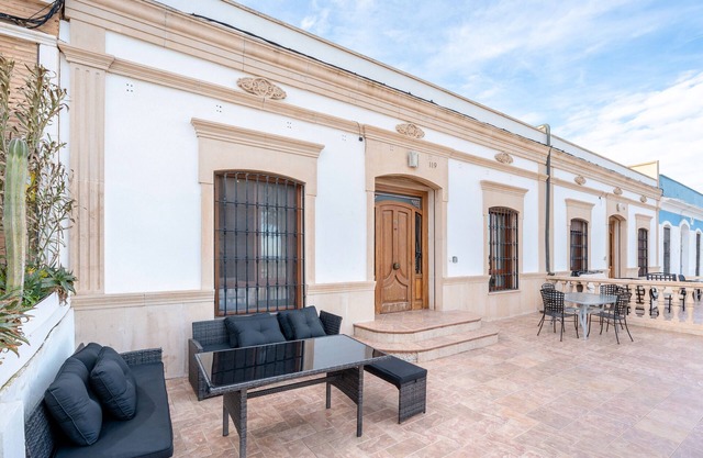 Villa 'Unique Patacona' with Sea View, Wi-Fi and Air Conditioning