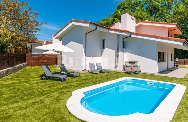 Villa Valdés-An idyllic place, near the coast.