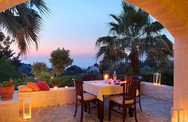 Villa Velanidia - One Bedroom Villa, Sleeps 2