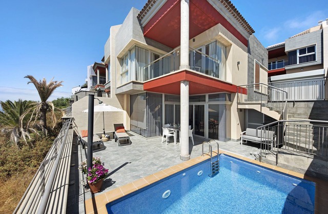 Villa View Grand with Sea View, Pool & Wi-Fi