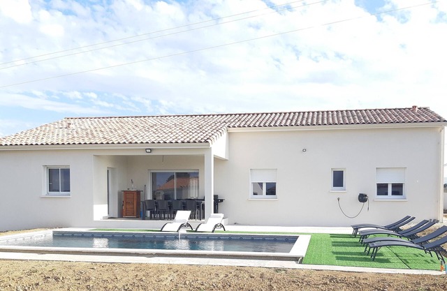 Villa with 4 bedrooms and pool