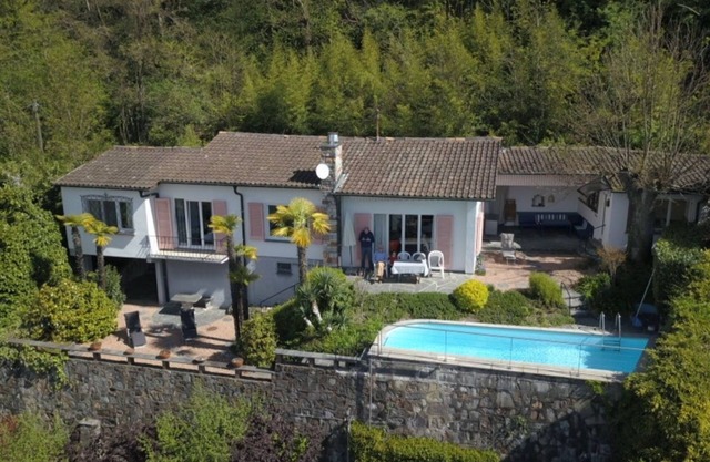 Villa with breathtaking views of Lake Lugano and the surrounding mountains