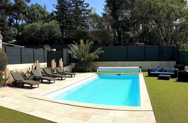 Villa with pool/beach 1km/garden