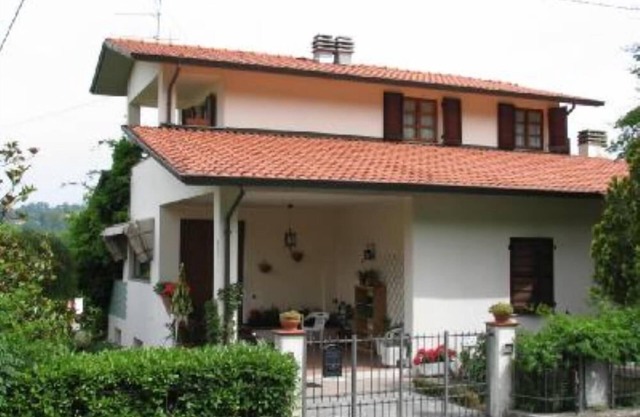 Villa with garden in the countryside 10 minutes from the center of Aulla