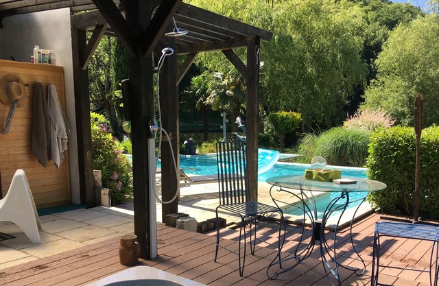 Villa with heated pool, SPA, for 12 people, on the banks of the Blavet river
