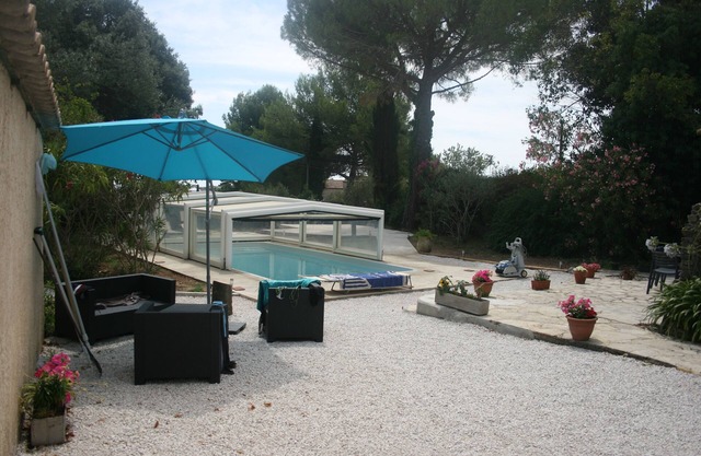 Villa with HEATED SWIMMING POOL