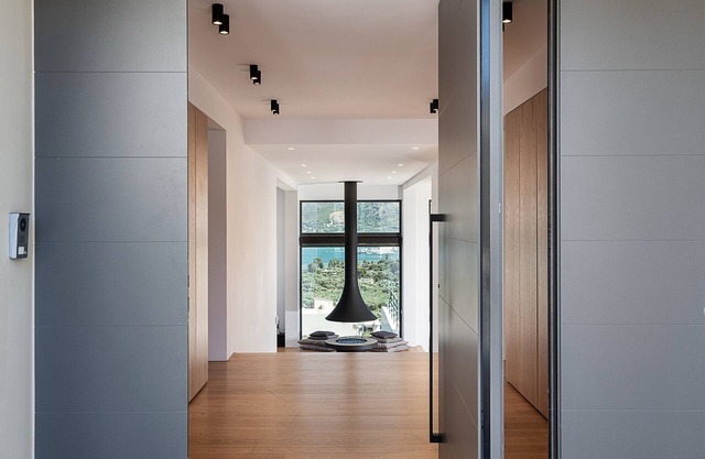VILLA WITH INCREDIBLE VIEW AND AMENITIES