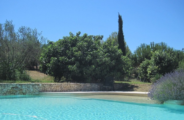VILLA WITH POOL AIX-EN-PROVENCE - Large wooded property in a quiet