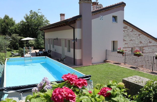 Villa with pool 10 minutes from Vicenza, garden, privacy, panoramic view