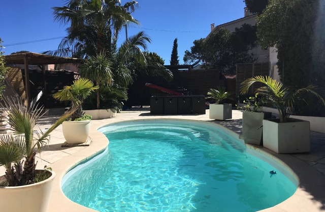 Villa with pool near the sea and the center of Boulouris and St Raphael