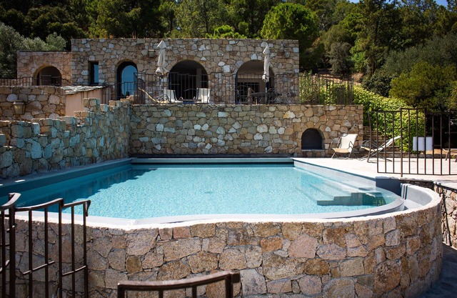 Villa with private heated pool, sea view 7min walk from the beach