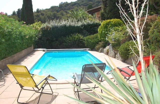 Villa with sea view and swimming pool in Cavalière - 1 km from the beach