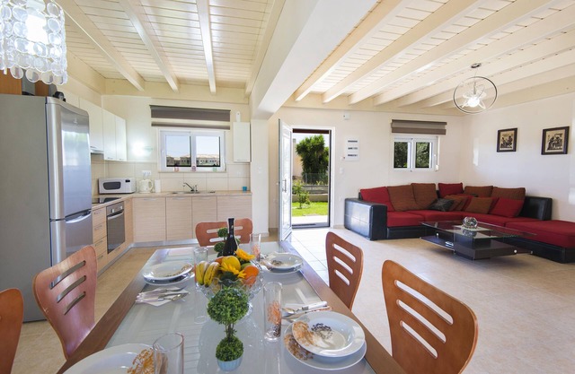 Villa with swimming pool near the beach