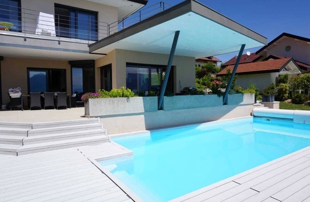 Villa with unique views of Annecy, lake and mountains near ski resorts