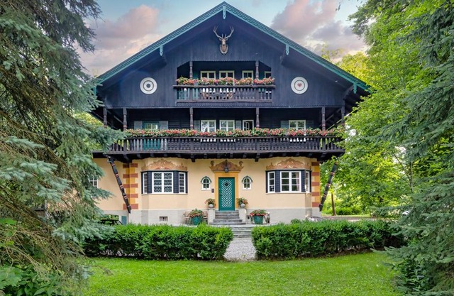 Villa Zollhaus Bed & Breakfast