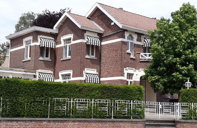 VillaEnzo - ELEGANT HERENHUIS - 14P - 6SLPK - SAUNA - INFRAR CABINE - OFYR BBQ - 15MIN Maastricht