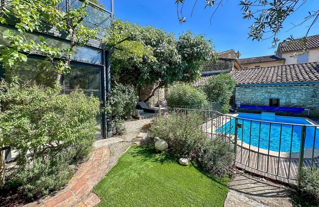 Village house with private pool, Grignan – Drôme Provençale