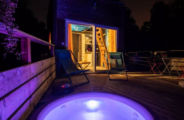 Village of Champagne * - Star square SPA 2 people