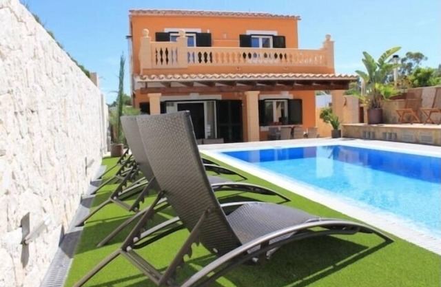 Villas2meet Es Tamarell