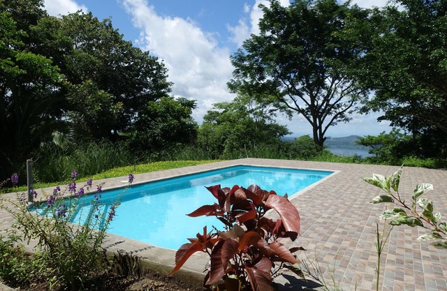 VillasvistaMasaya, double detached bungalow with access to swimming pool