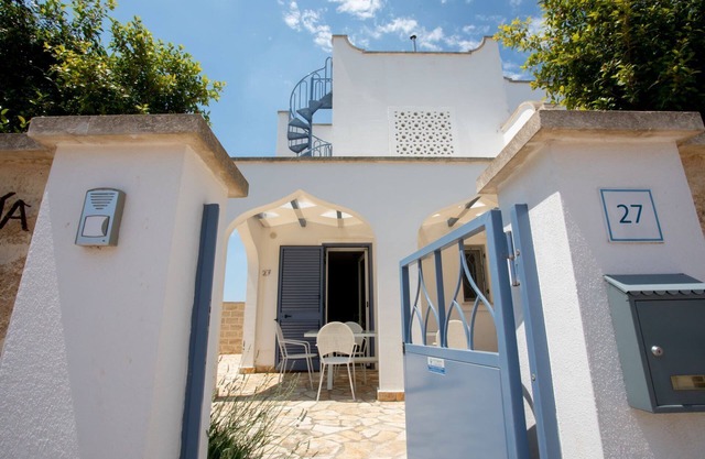 Villetta Clara, holiday house close to the beach