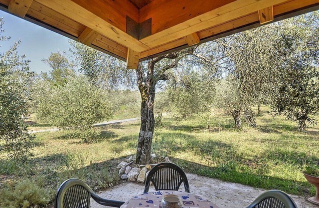 Villino Aracea A, fully refundable with voucher*: A graceful cottage surrounded by vineyards and olive groves, with Free WI-FI.