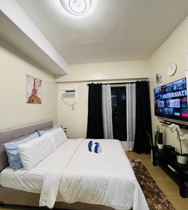 VINIA INFINITY STUDIO 4 near MALLS and MRT STATION