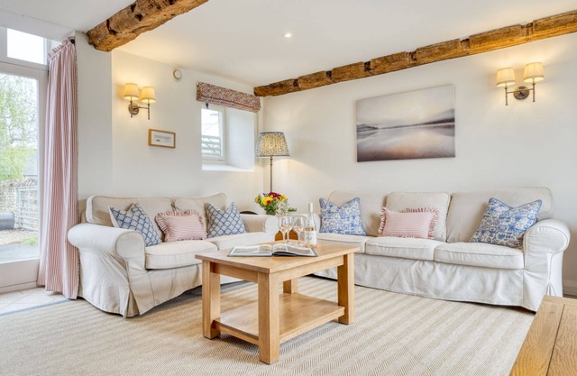 Vintage Family Barn Conversion near Faringdon - Punch Barn