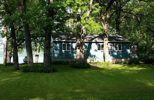 Vintage Lake Cottage On The Shores Of Lake Pepin